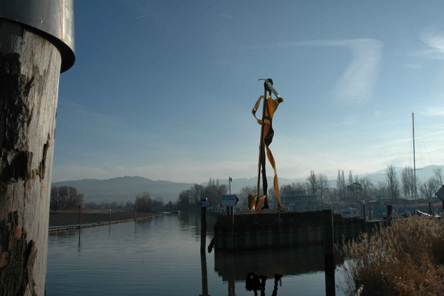 Riese mit Schaufel